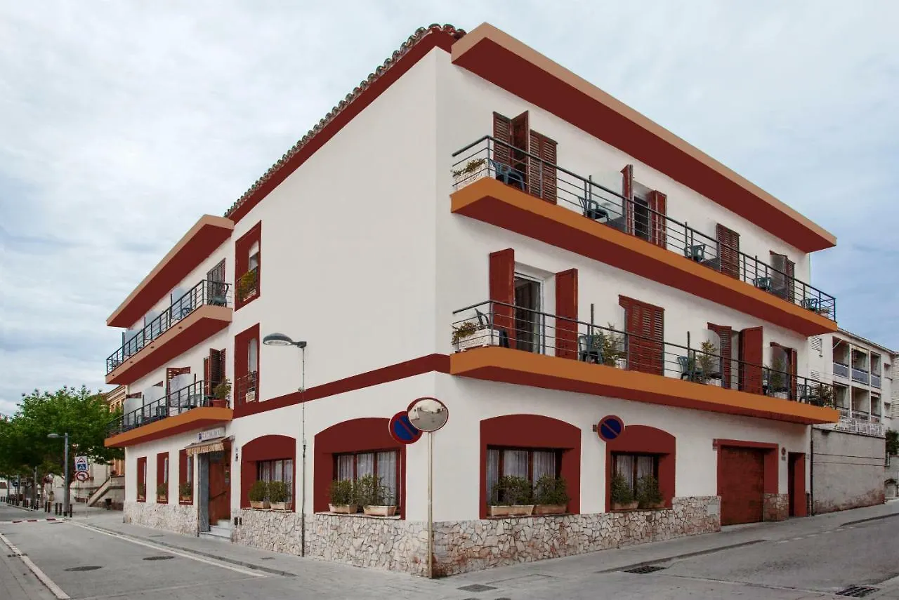 Hostal Residencia Catalina Palamos 2*,